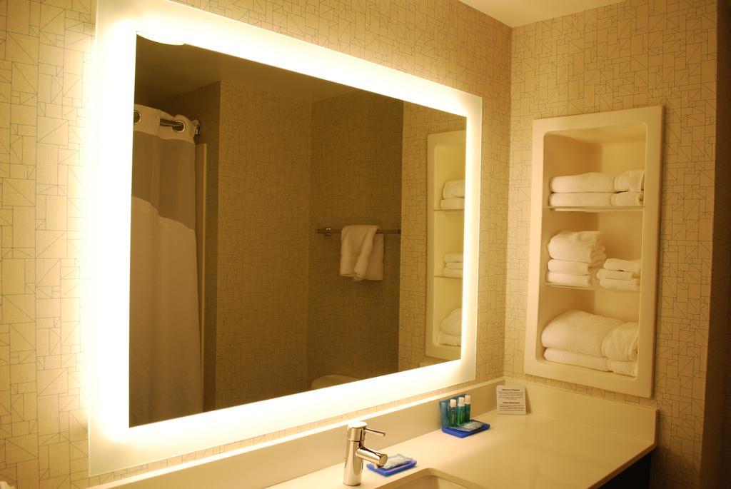 Holiday Inn Express Hotel & Suites Kingsport-Meadowview I-26 By Ihg Eksteriør billede